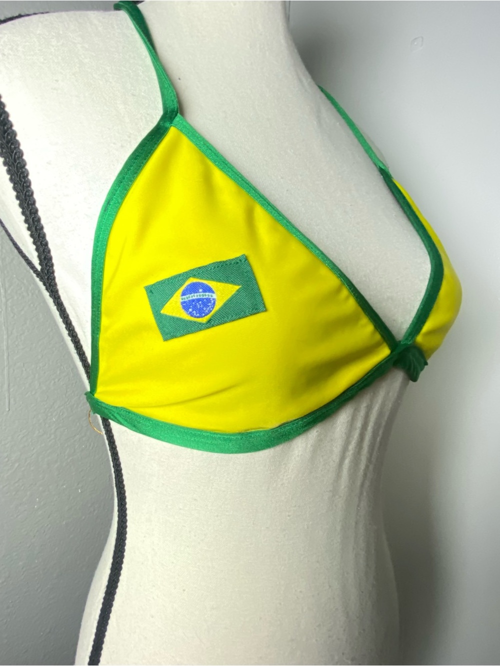 Flor do Brasil Brazil Flag Yellow & Green Convertible Bikini Top Size Medium